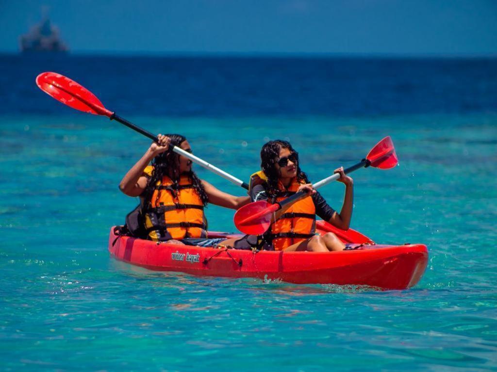 Ihaven Thulusdhoo Hotel Exterior photo
